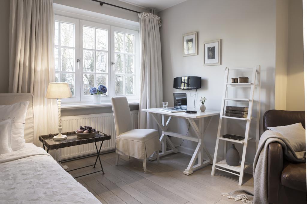 Apartment (1 Adult),273086409:JPEG